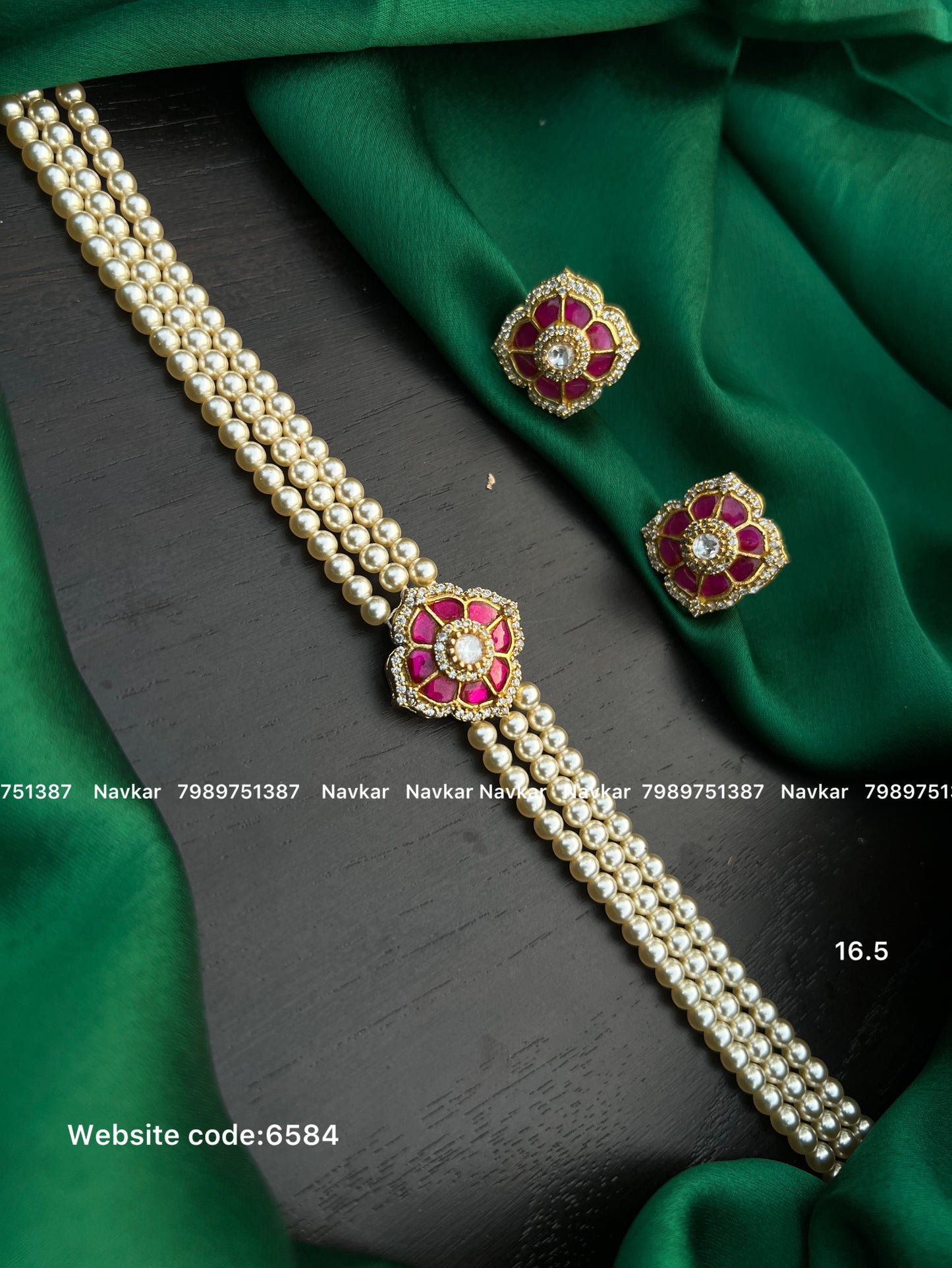 Kundan beads choker