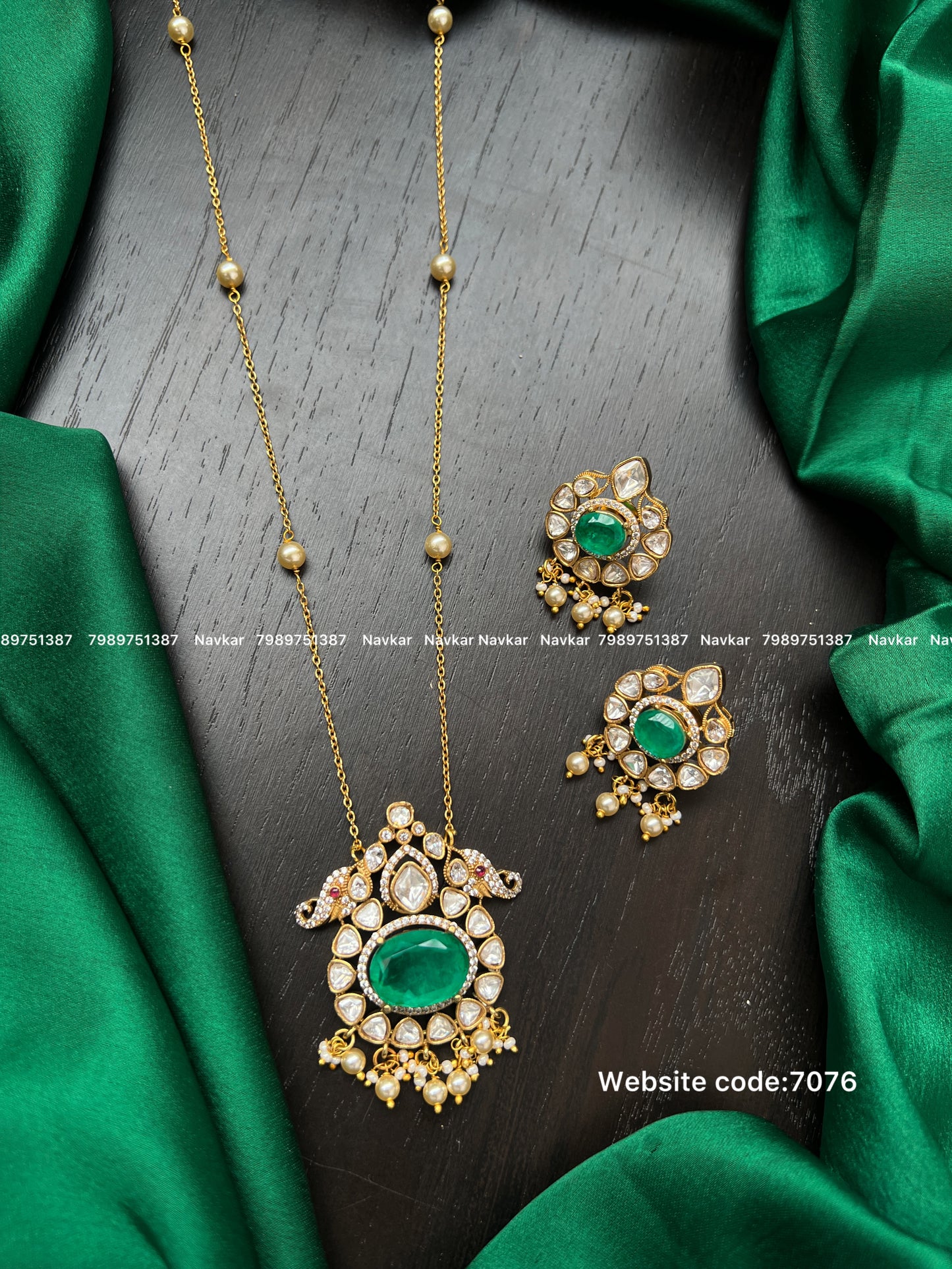 Mossonite pendant set ￼
