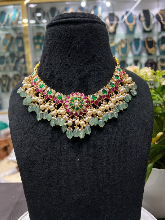 JADAUKUNDAN NECKLACE