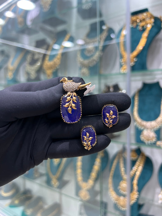 BIRD LOCKETS