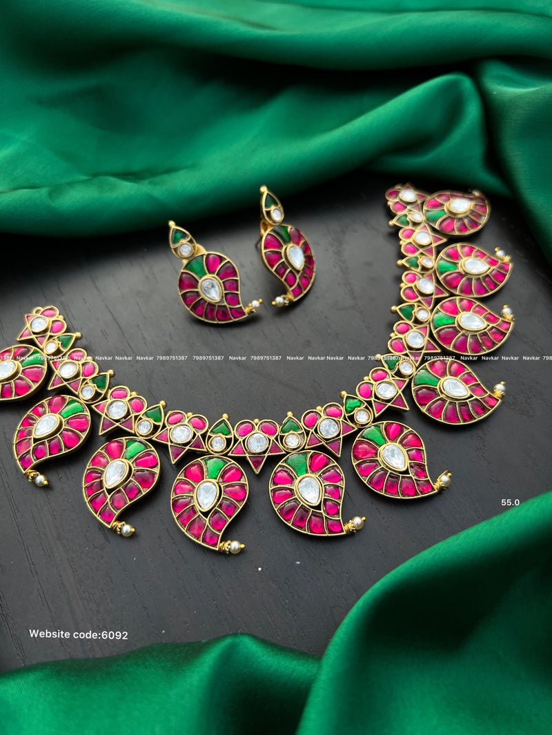 Kundan necklace