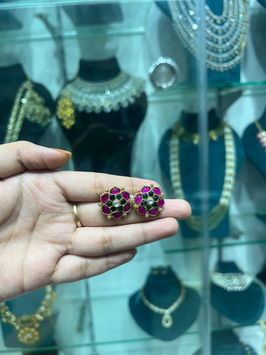 Kundan studs