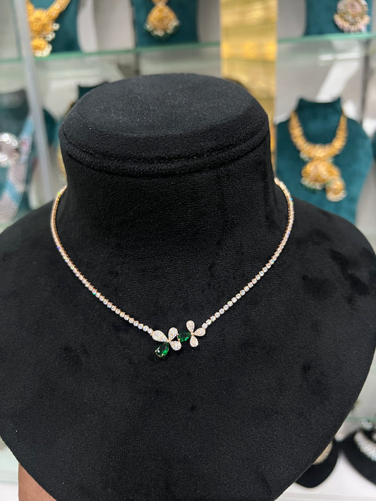 SIMPLE NECK CHAIN