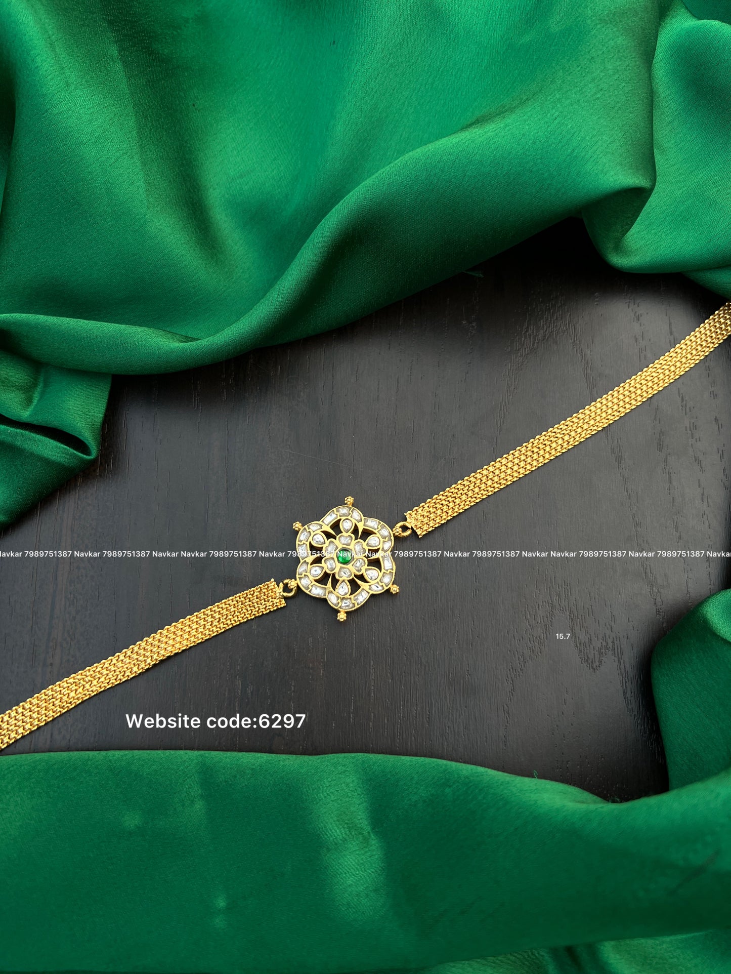 Kundan choker