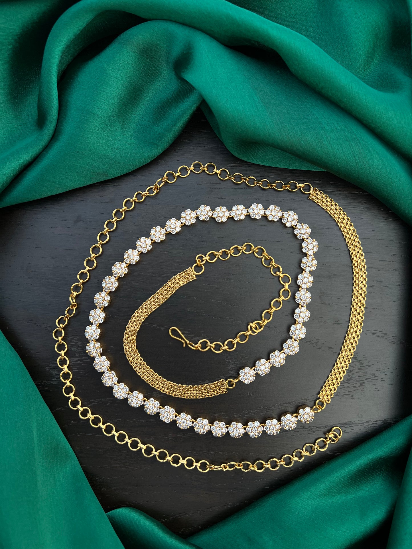HIP CHAIN