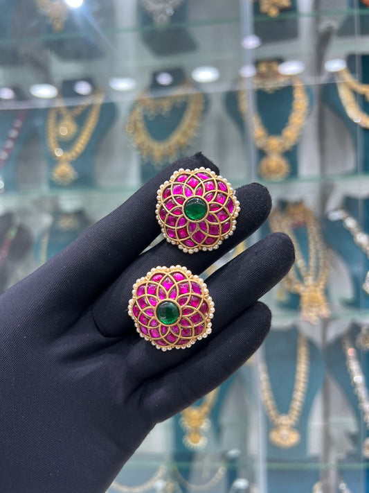 Jaduakundan Ear studs