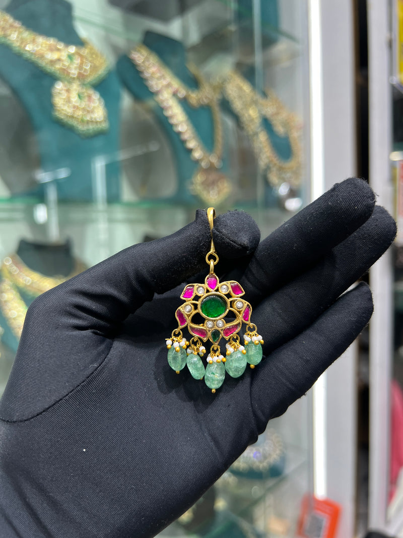 Kundan tika