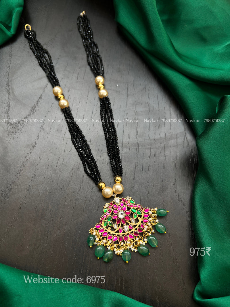 Kundan Black beads