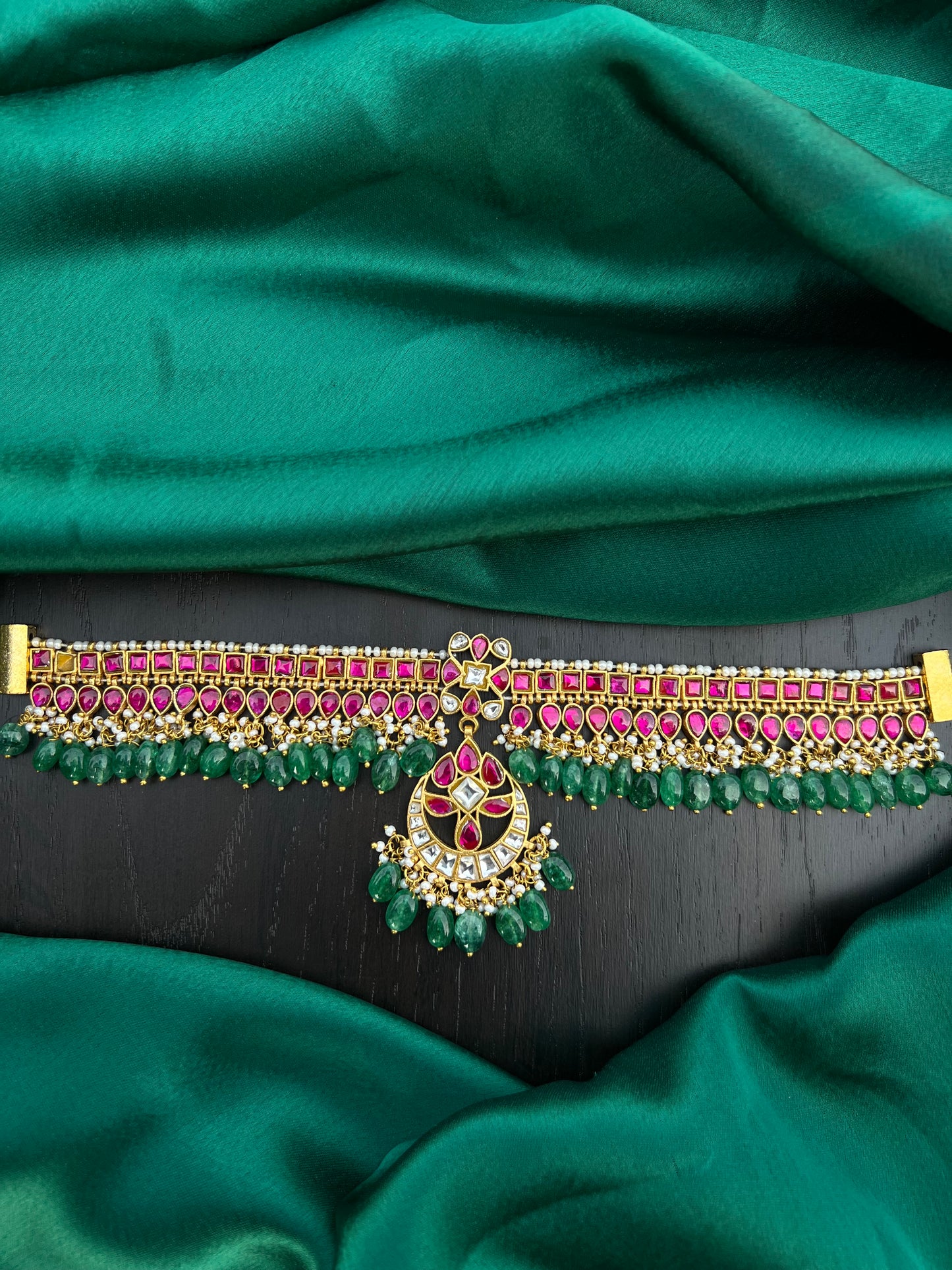JADAUKUNDAN CHOKER