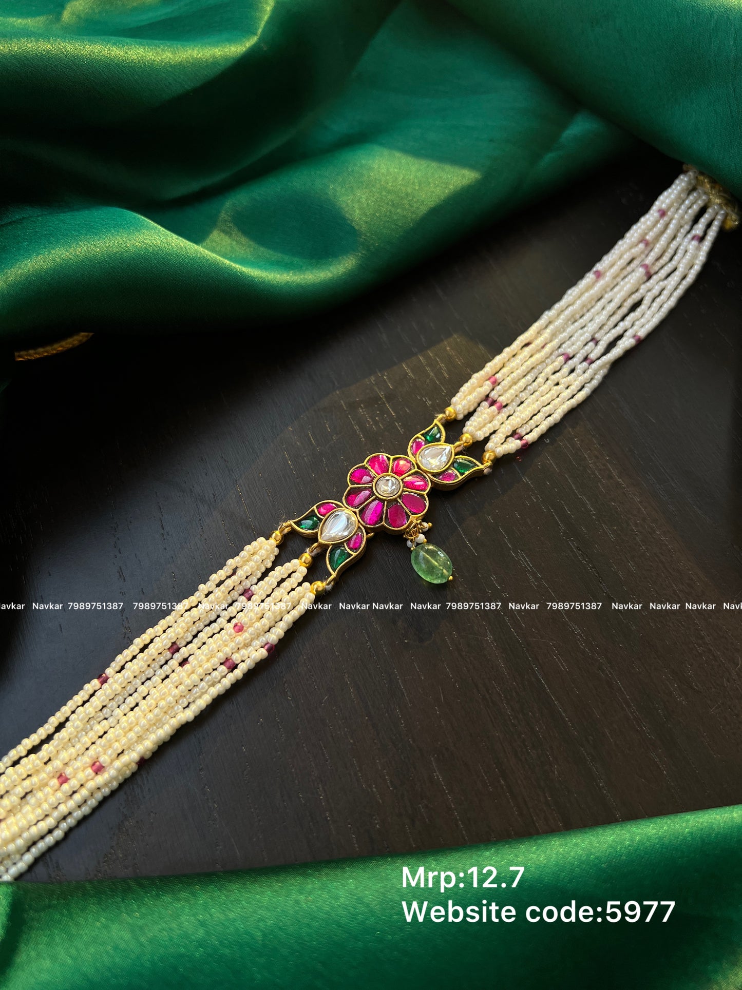 Kundan choker