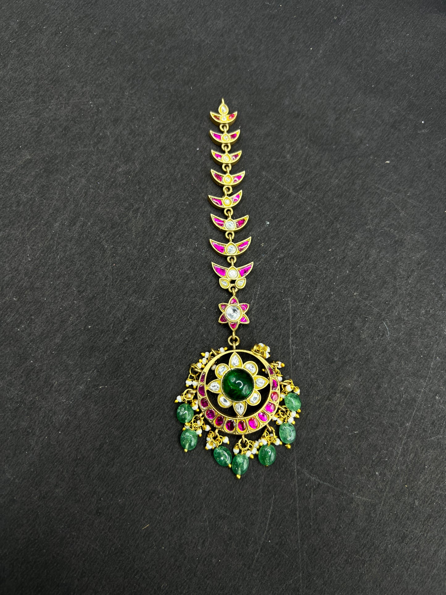 Kundan Tika
