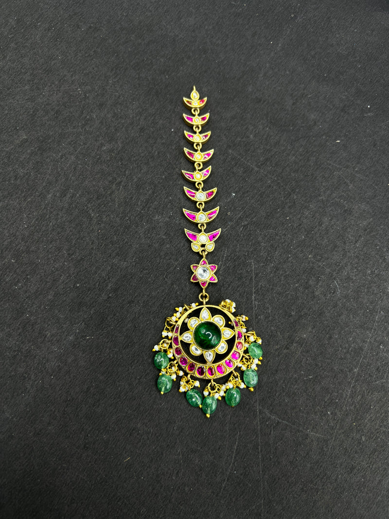Kundan Tika