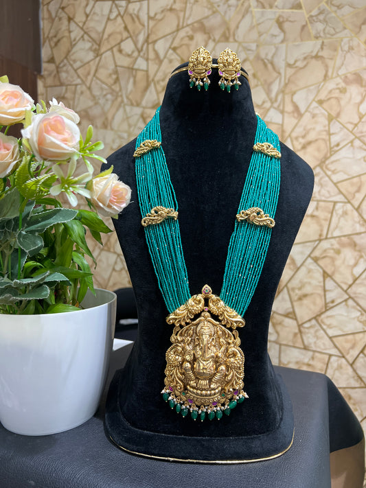 Nagshi beads haram