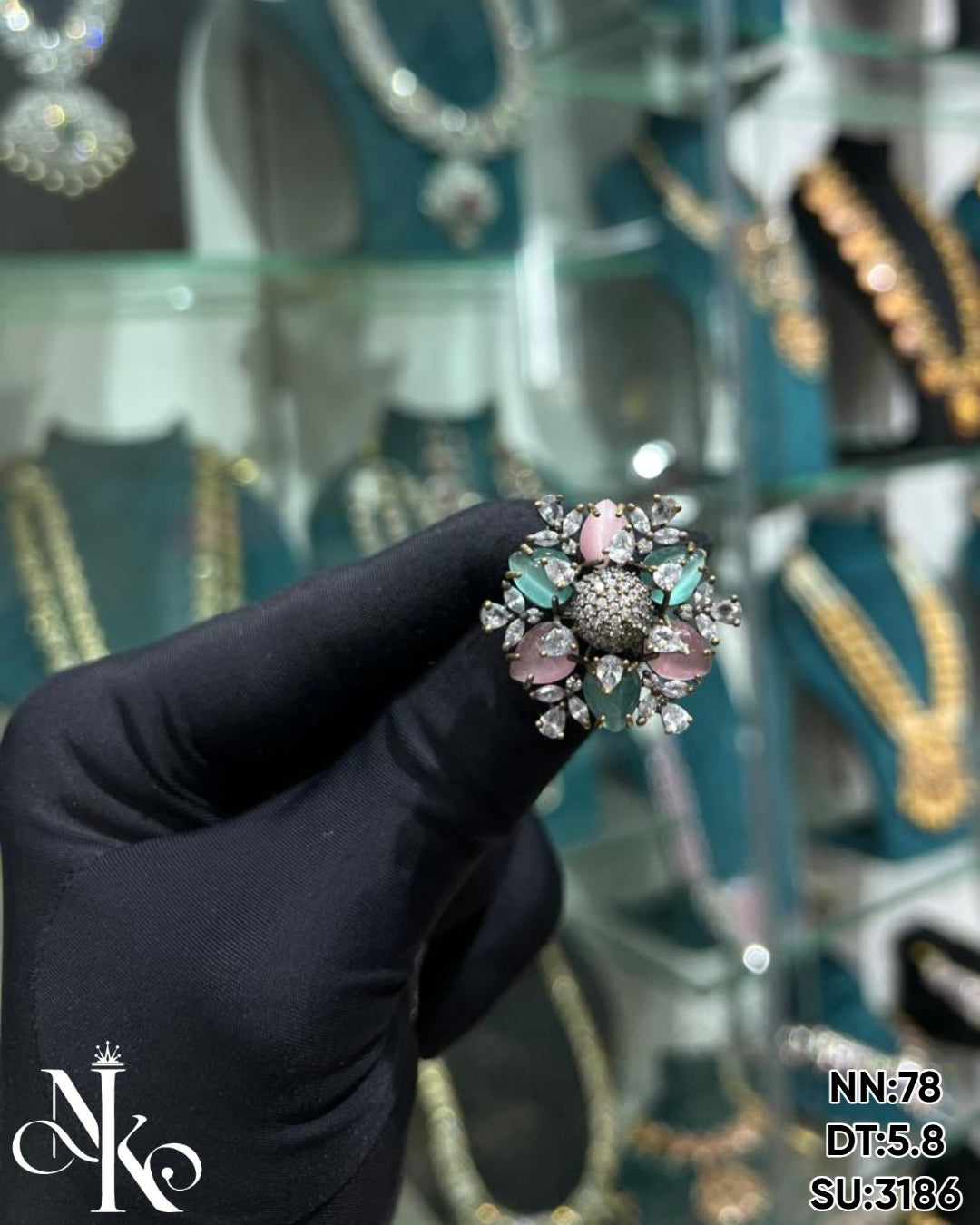 VICTORIYA FINGER RING