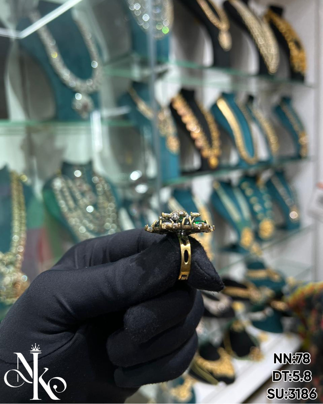 VICTORIYA FINGER RING