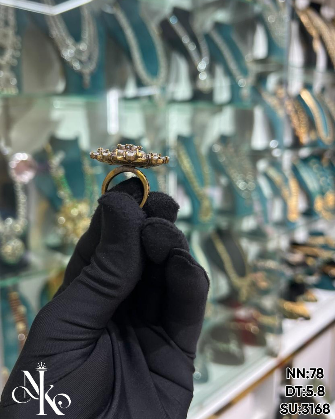 VICTORIYA FINGER RING