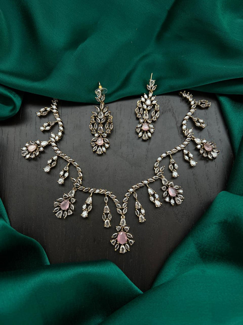 Mehandi polish fancy necklace