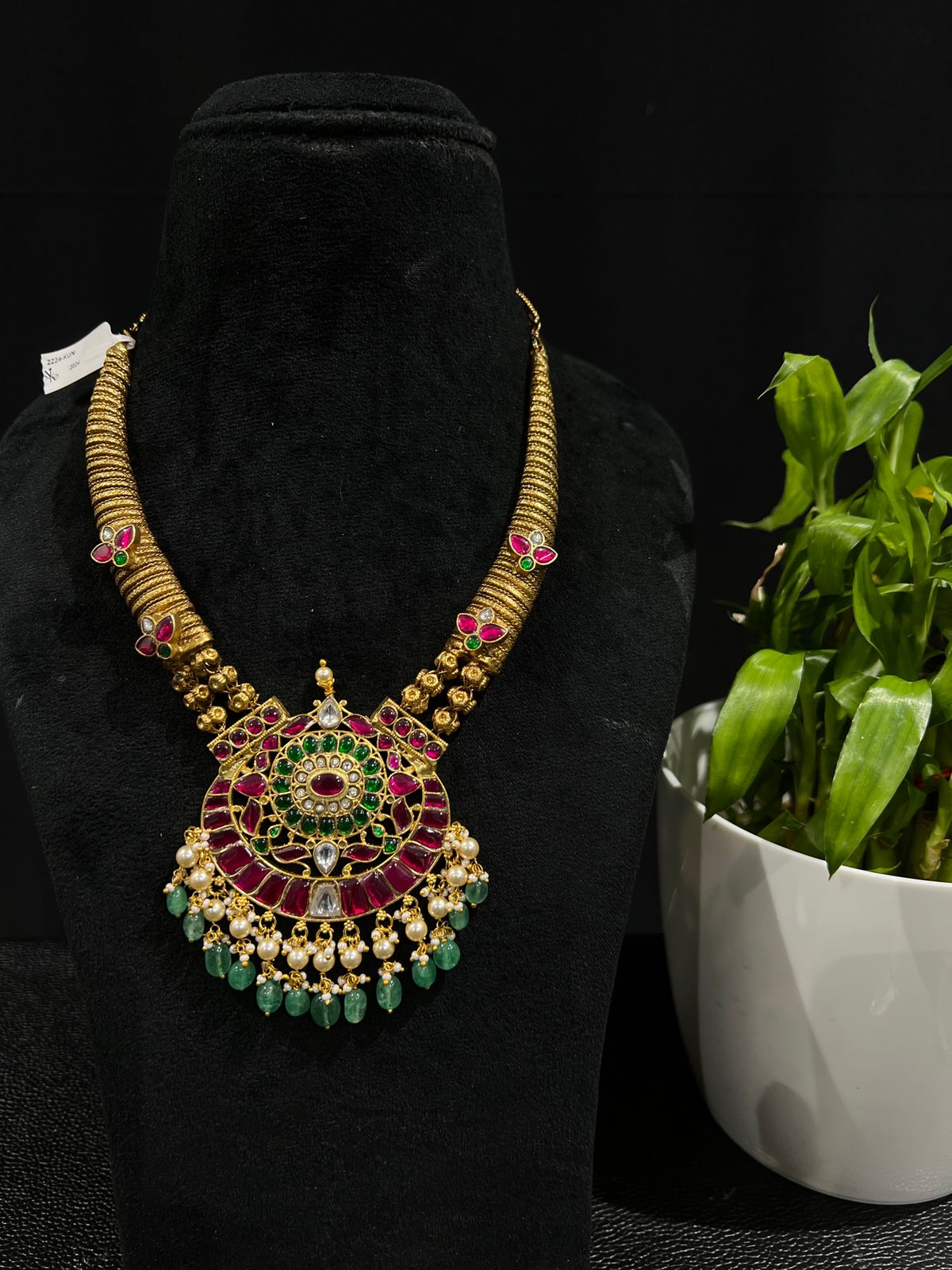 Kundan Kanti necklace