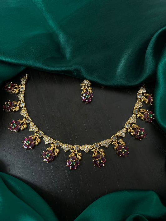 Mat necklace
