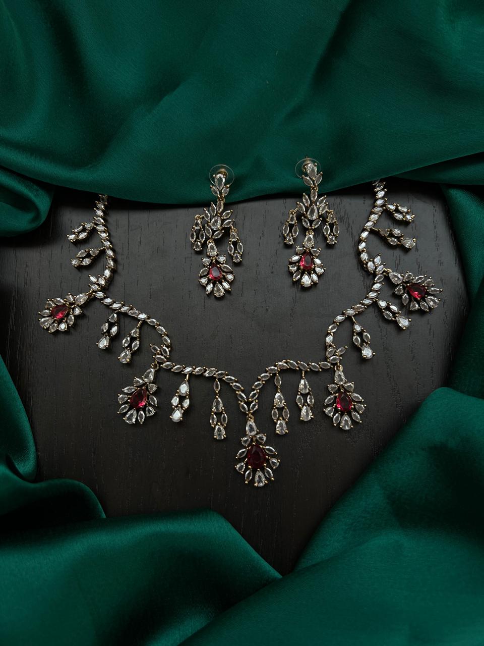 Mehandi polish fancy necklace